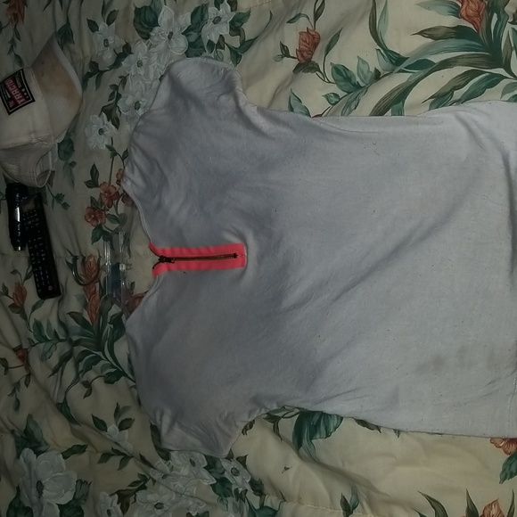 Charlotte Russell shirt small. Lite pinkish  Gold sequence - Picture 4 of 4